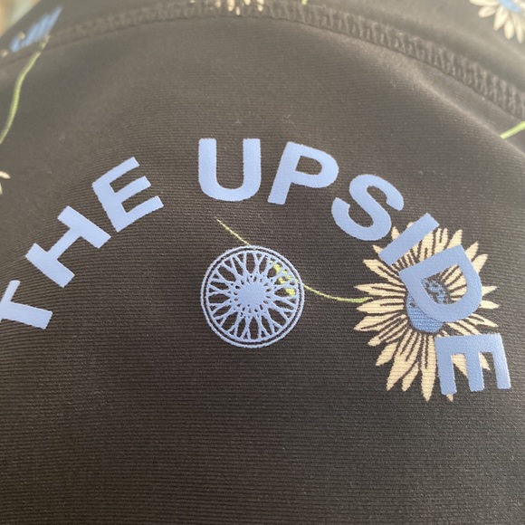 The Upside Leggings - Picture 6 of 7